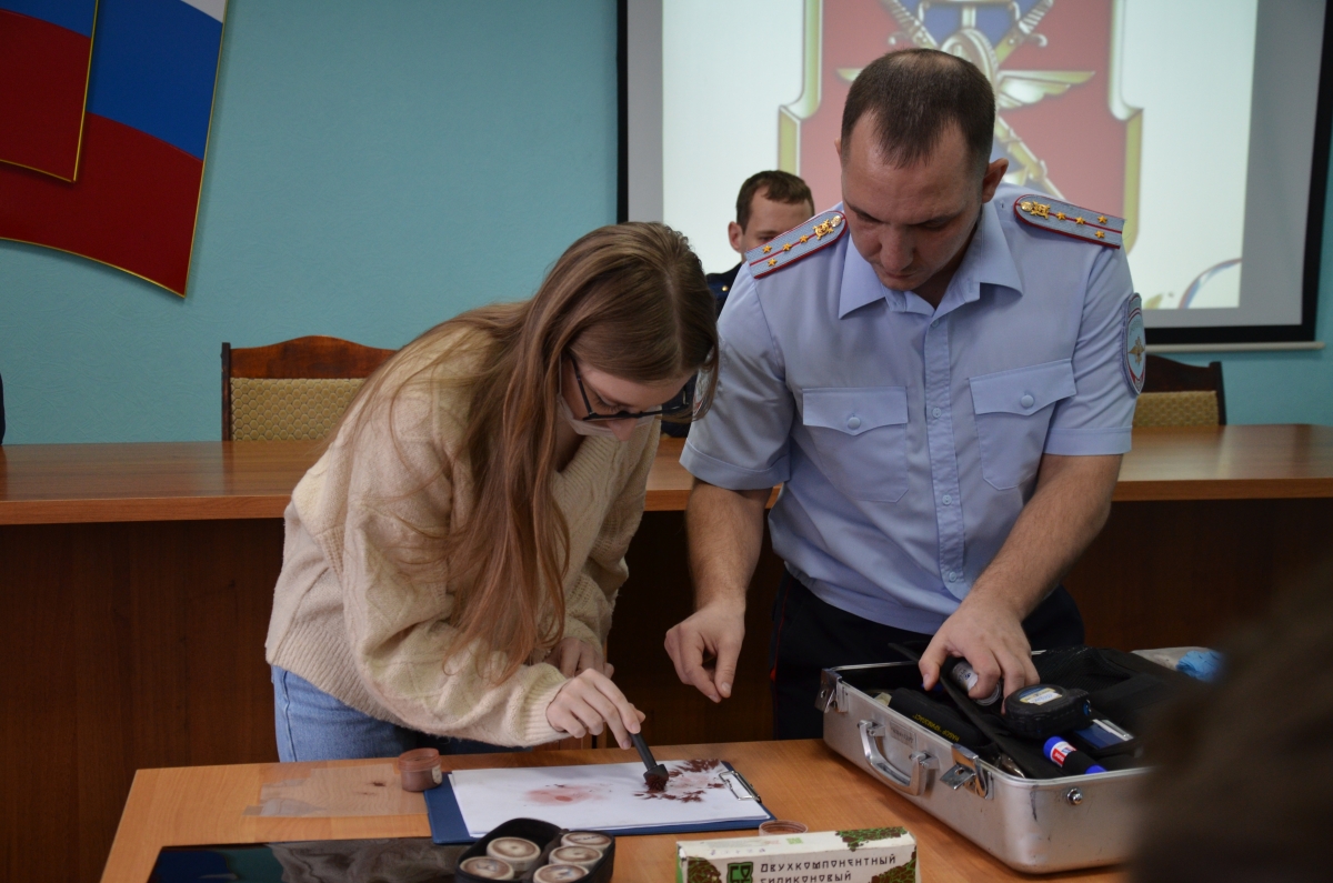 В Сызранском линейном отделе студенты побывали на экскурсии | СГЭУ